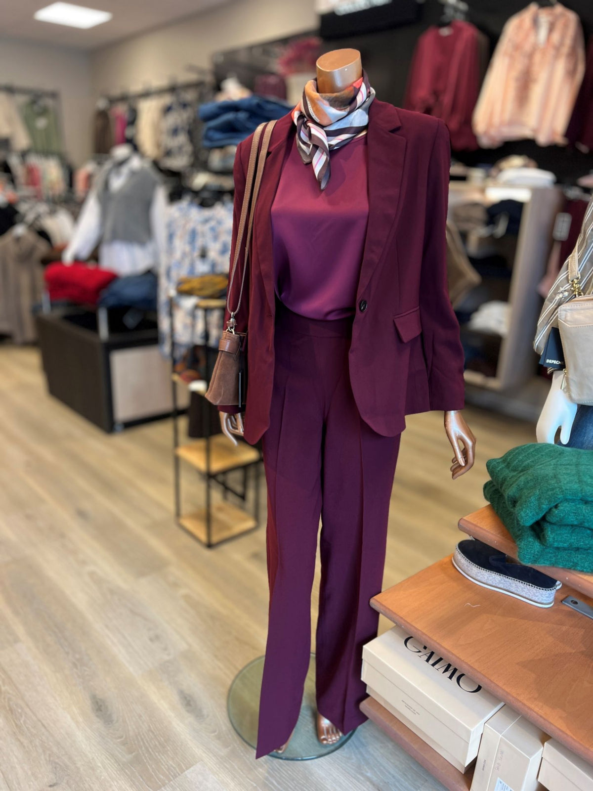 CASUAL TAILORED BLAZER – Burgunder