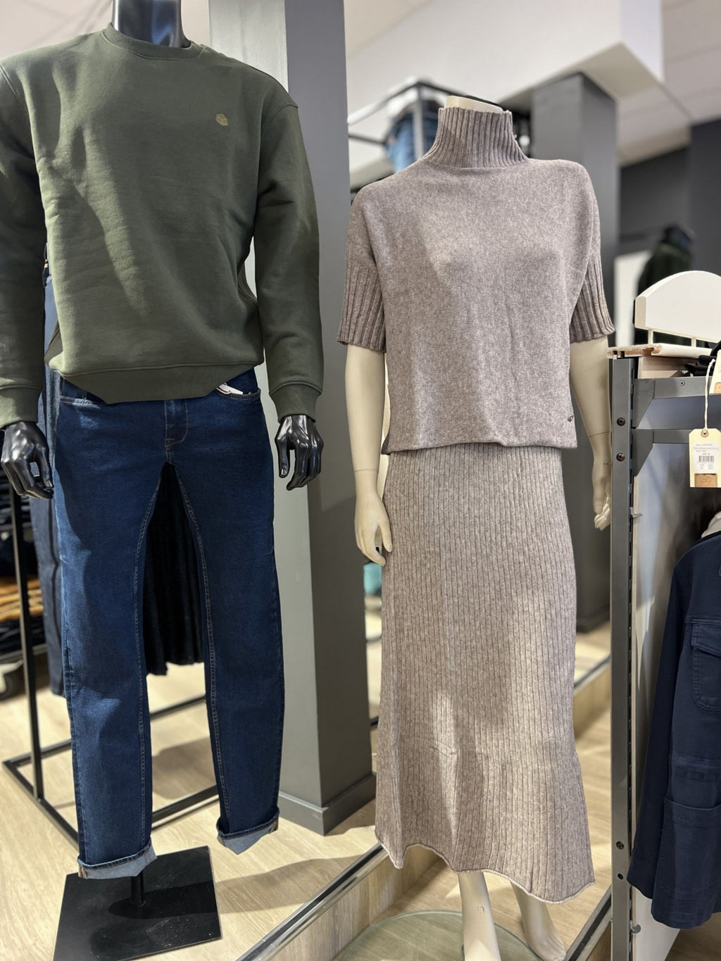 SKIRT KNITTED – Brun