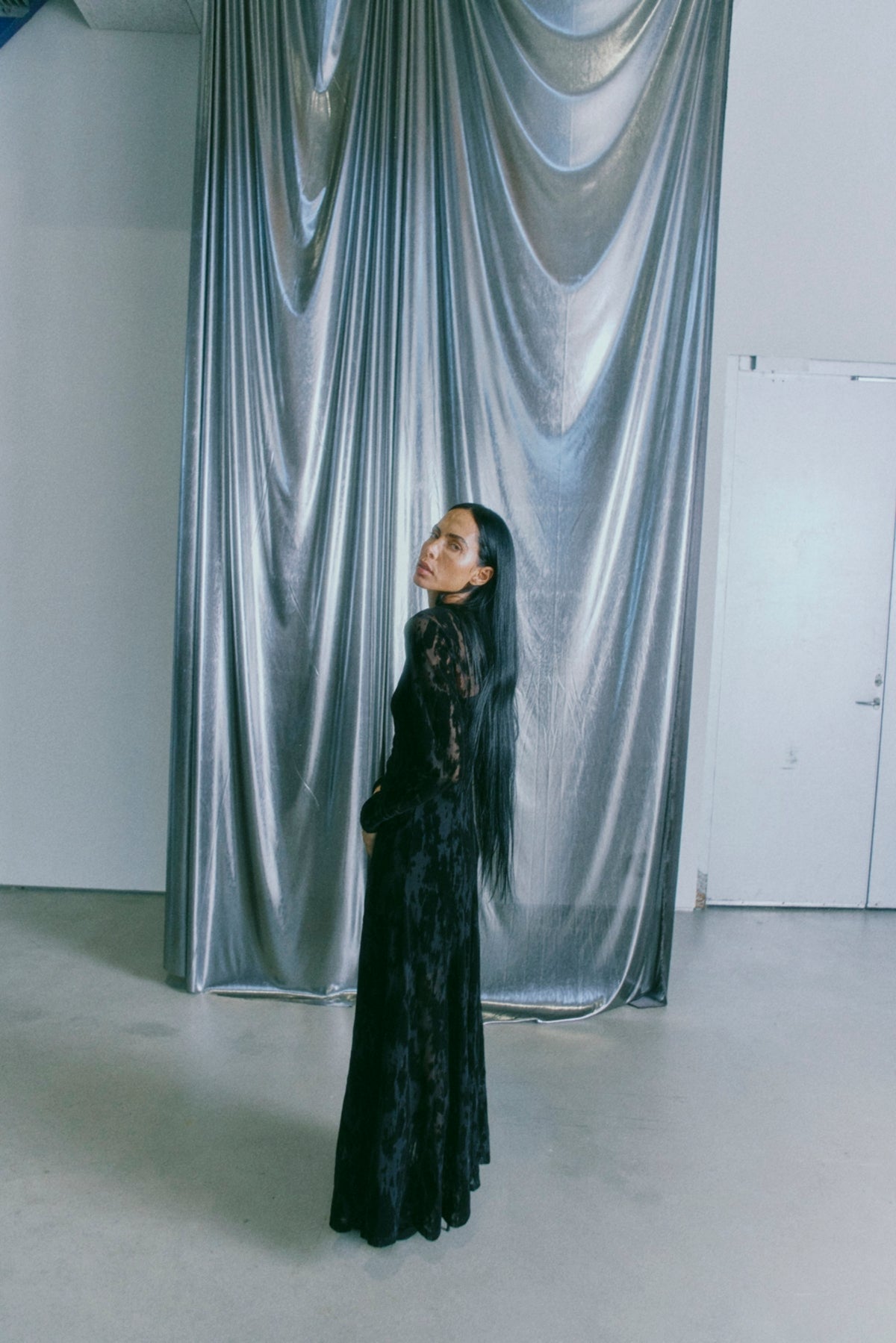 FLAME DRESS BLACK – Svart