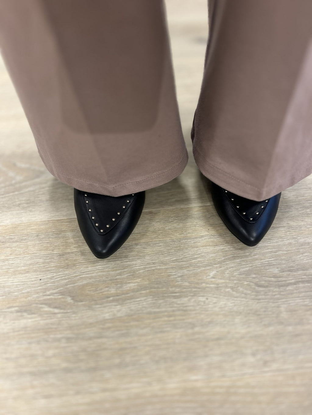 LAV PENSKO M GULLPYNT – Svart