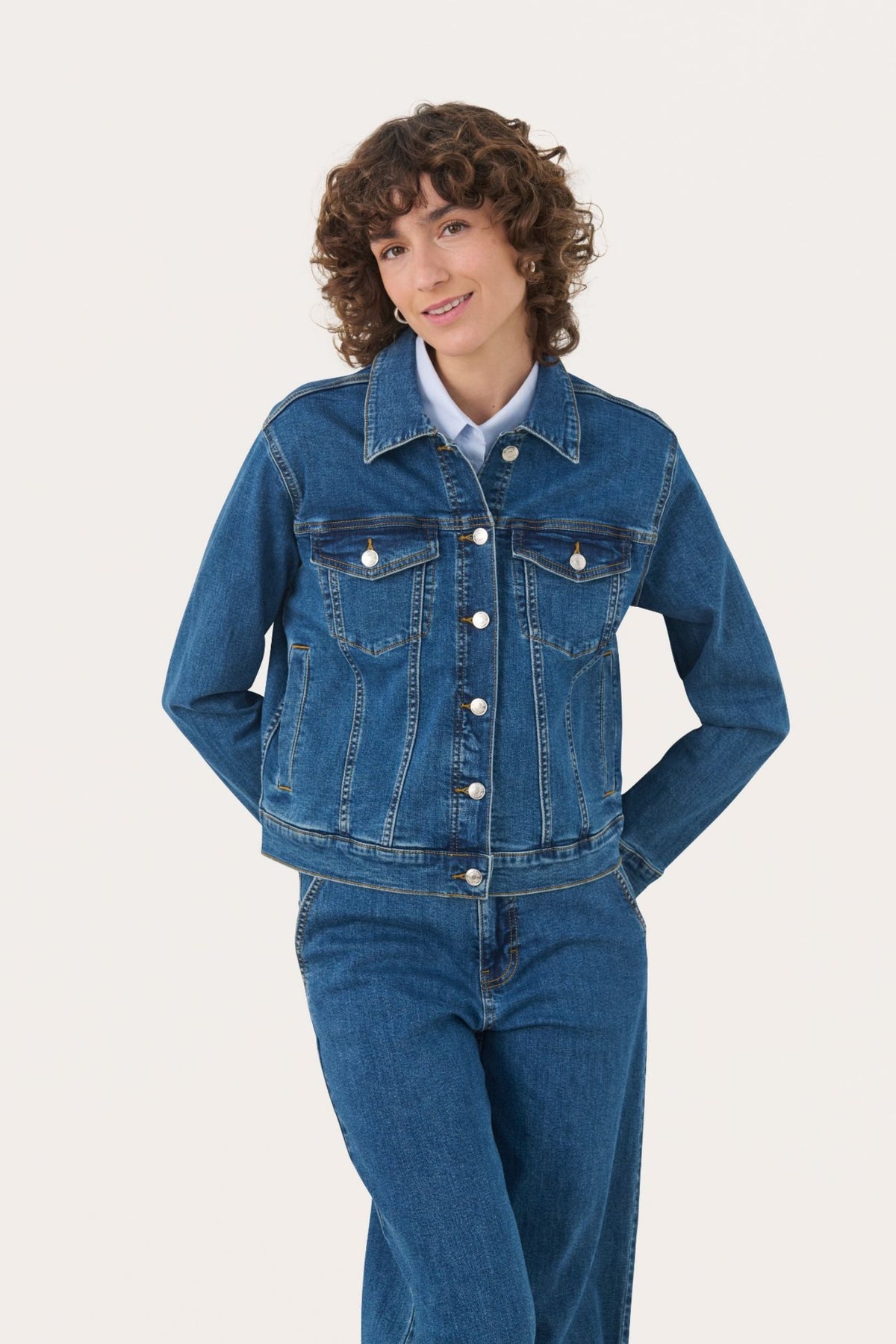 NICHOLIA DENIM JAKKE – Blå