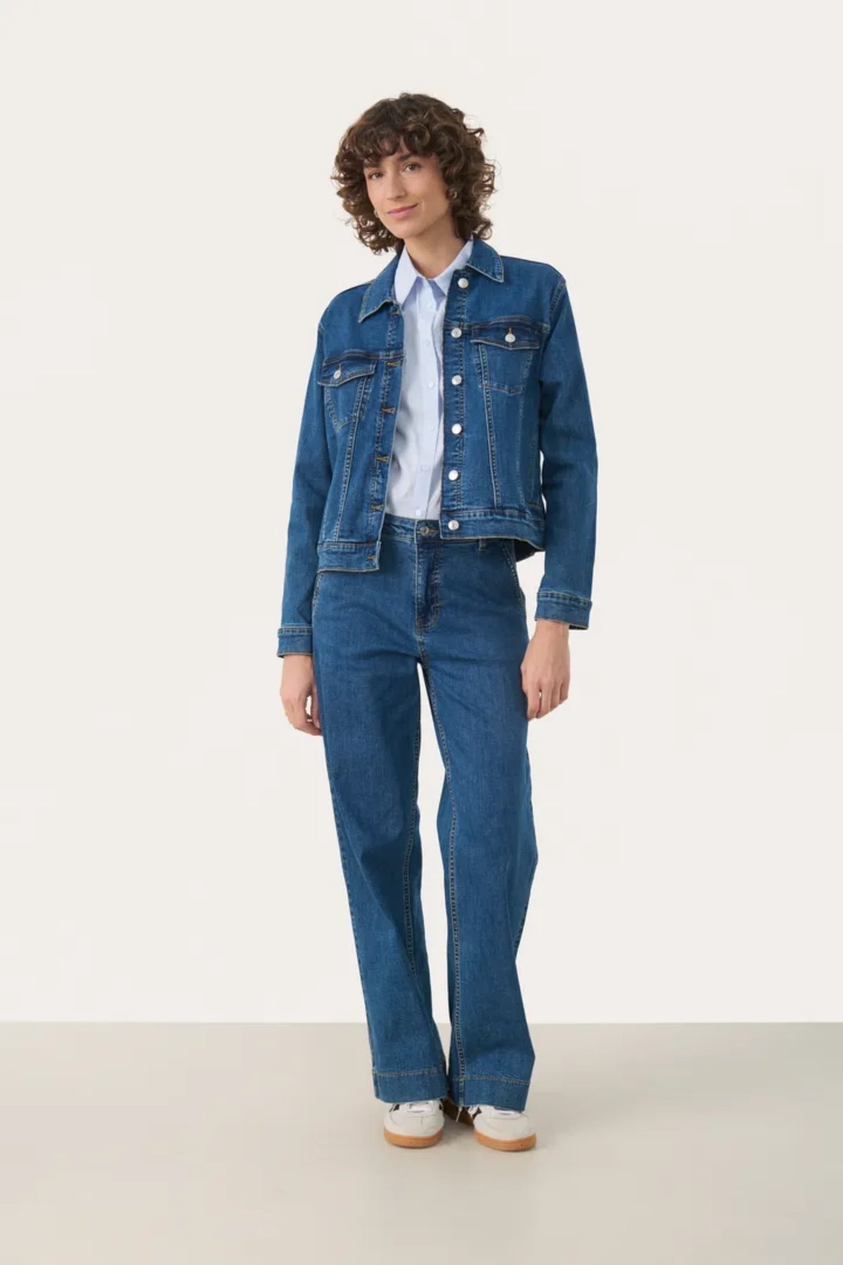 NICHOLIA DENIM JAKKE – Blå