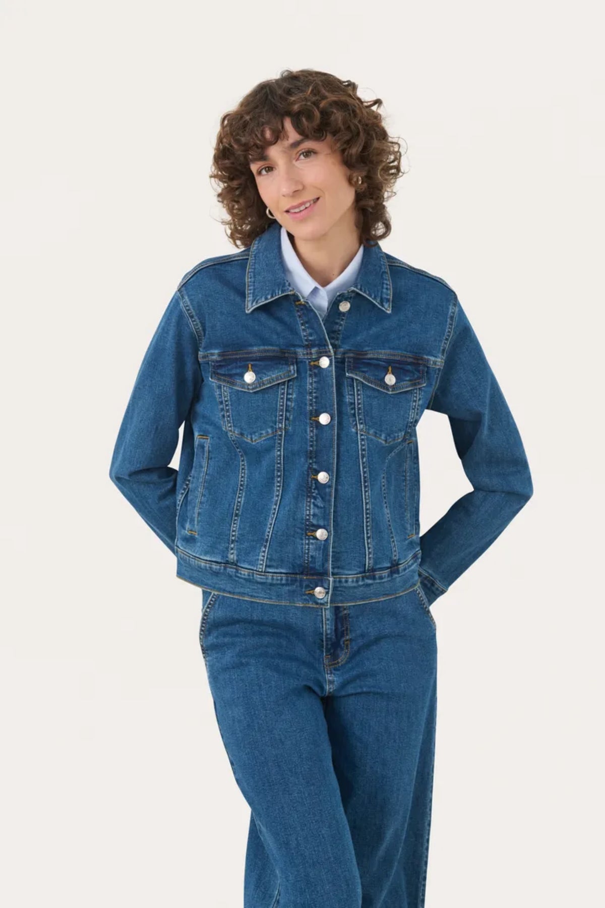 NICHOLIA DENIM JAKKE – Blå