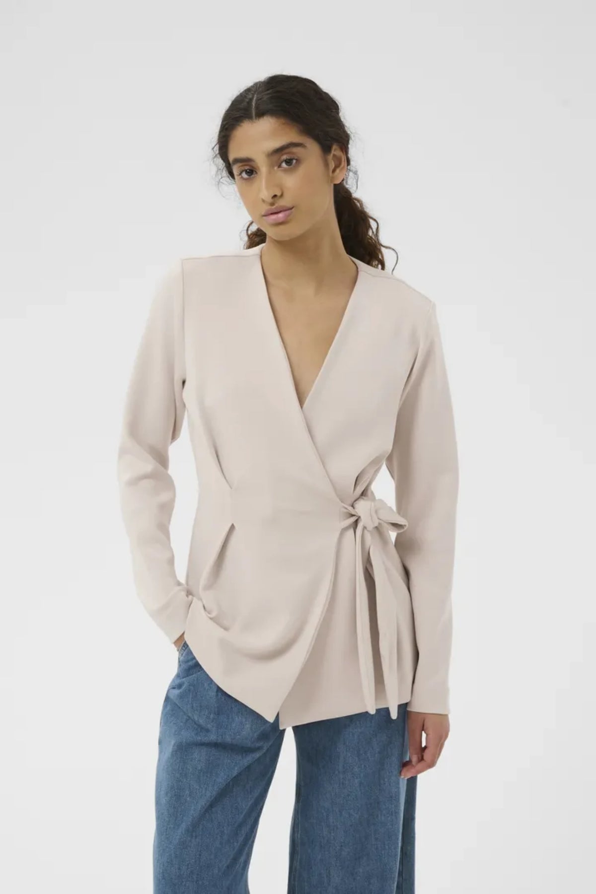 SIMI VINCENT JAKKE MED BELTE – Beige