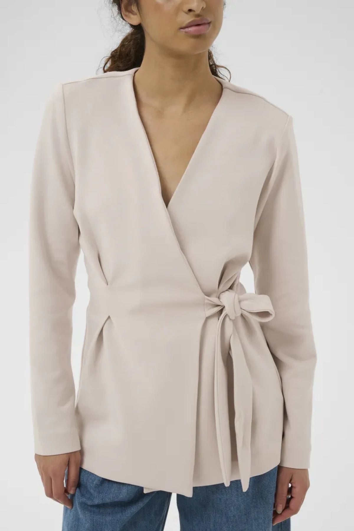 SIMI VINCENT JAKKE MED BELTE – Beige