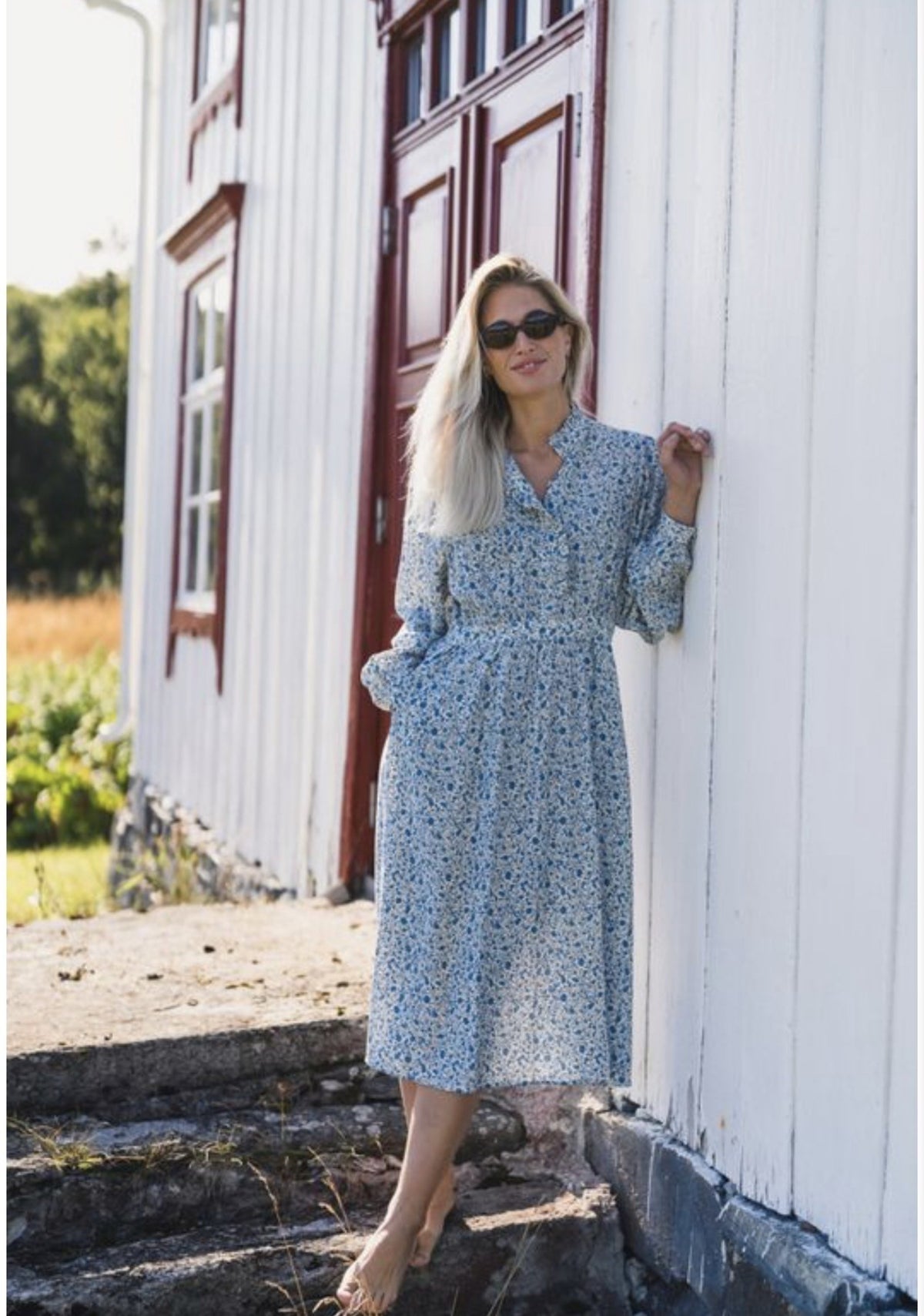 RAUSASTRID MIDI DRESS KJOLE BLÅ – Blå