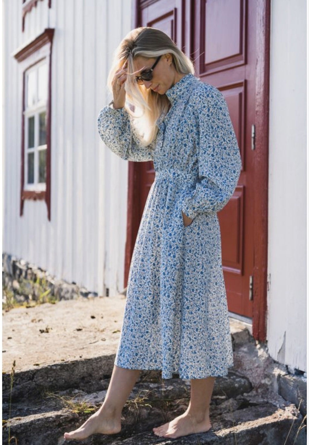 RAUSASTRID MIDI DRESS KJOLE BLÅ – Blå