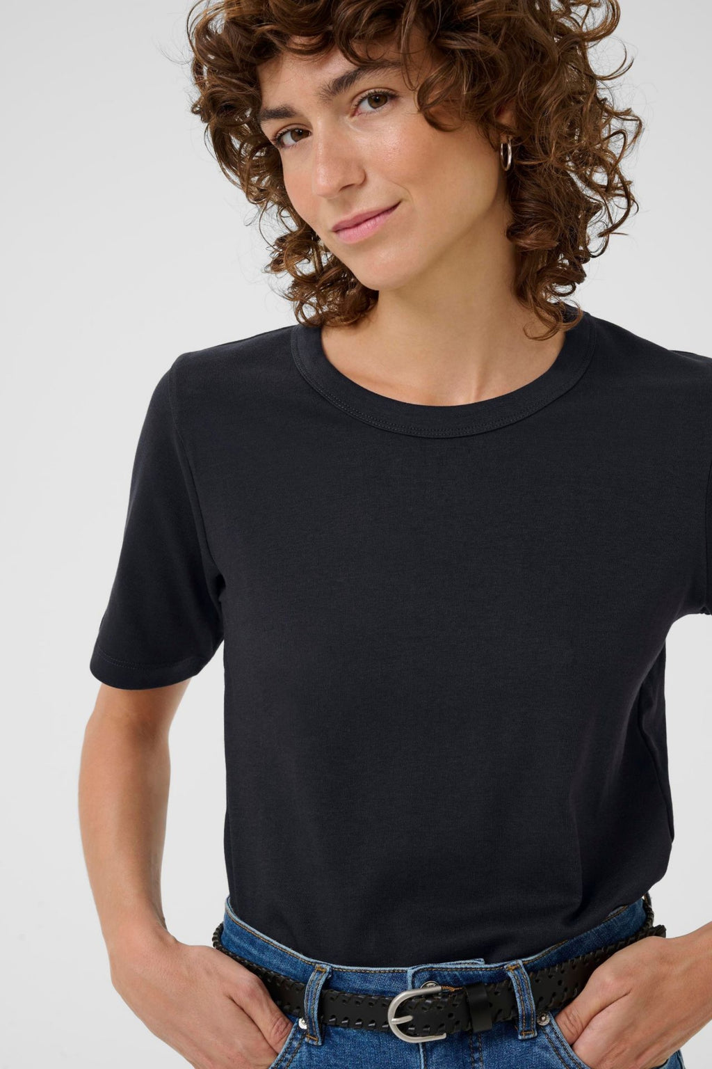 RATANA T SHIRT – Rød