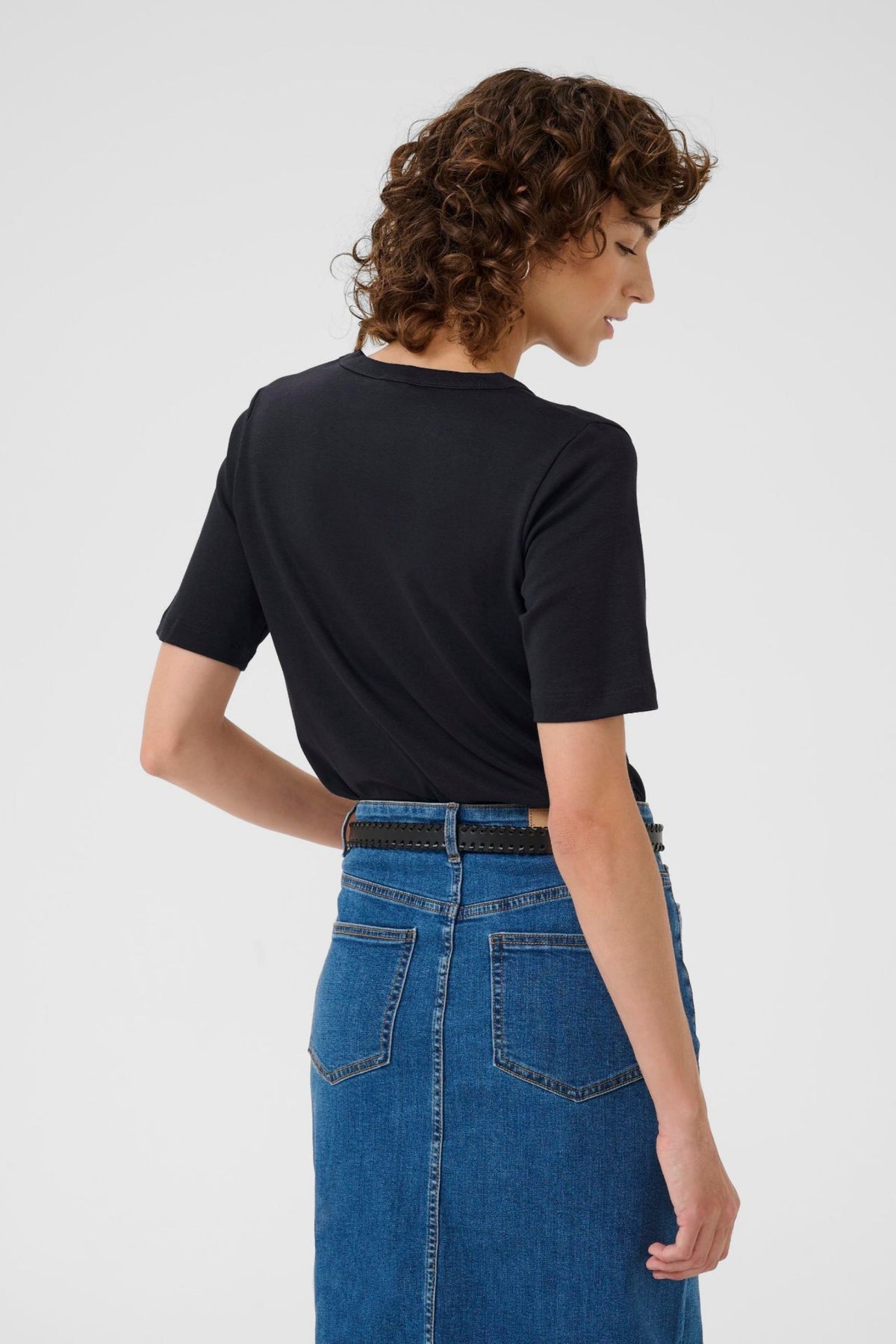 RATANA T SHIRT – Rød