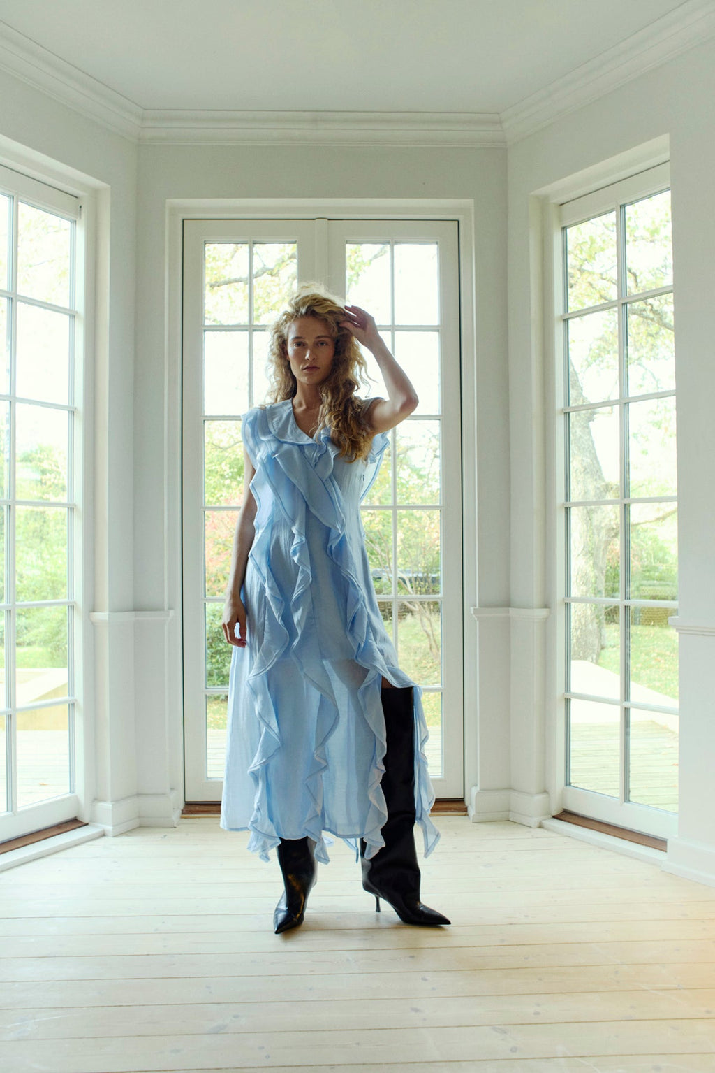MOLLY DRESS MED VOLANGER.
