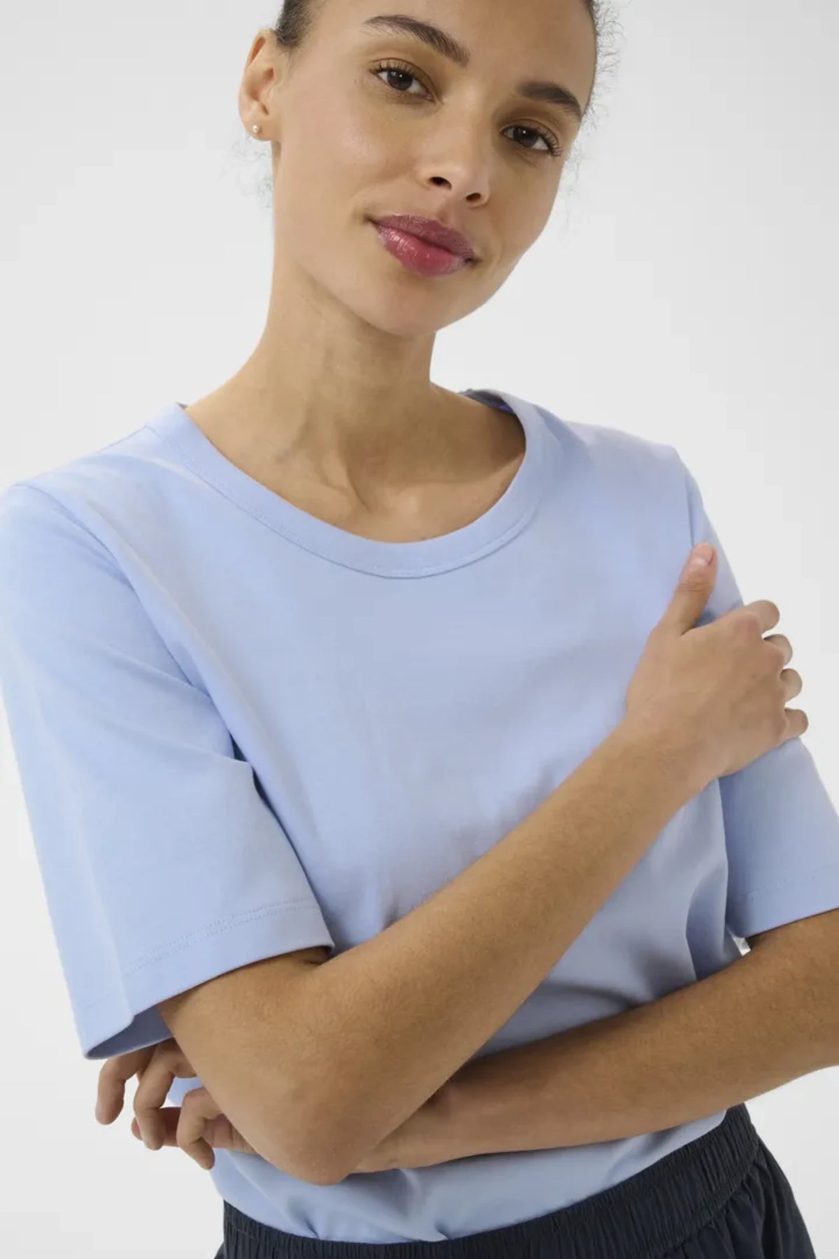 RATANA T SHIRT – Blå
