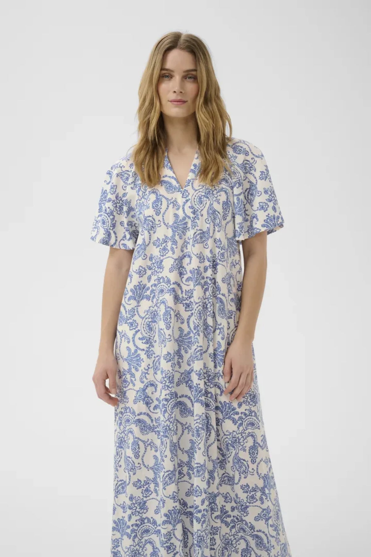 BETINE DRESS – Hvit