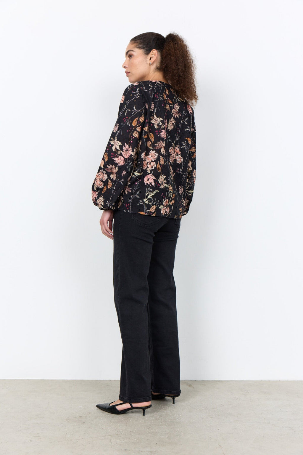 GEDDI 2 BLUSE ENGELSK BLONDE – Svart