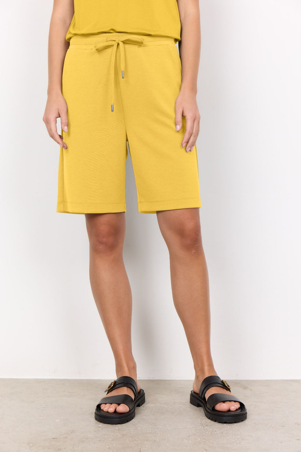 BANU SHORTS – Gul