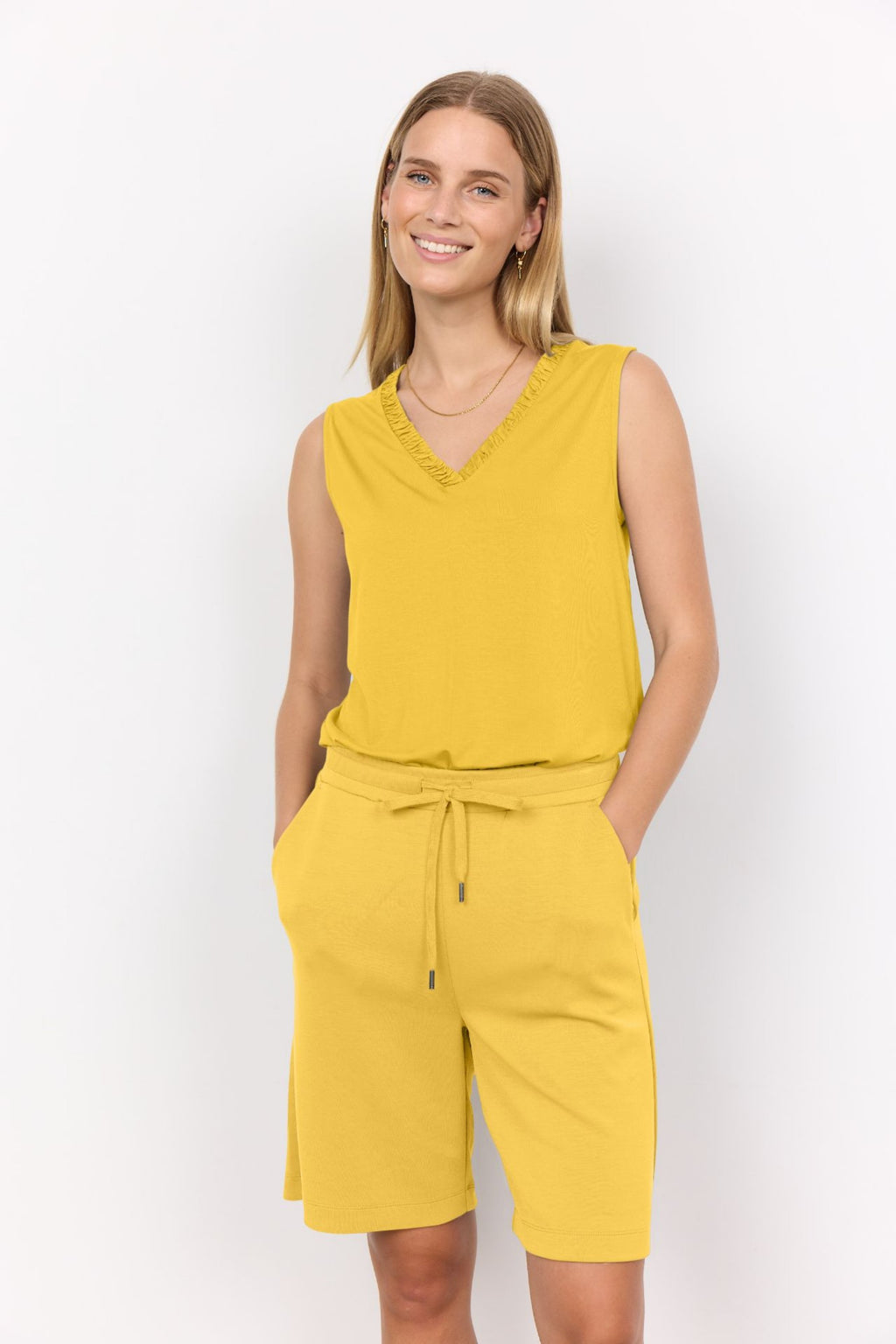 BANU SHORTS – Gul