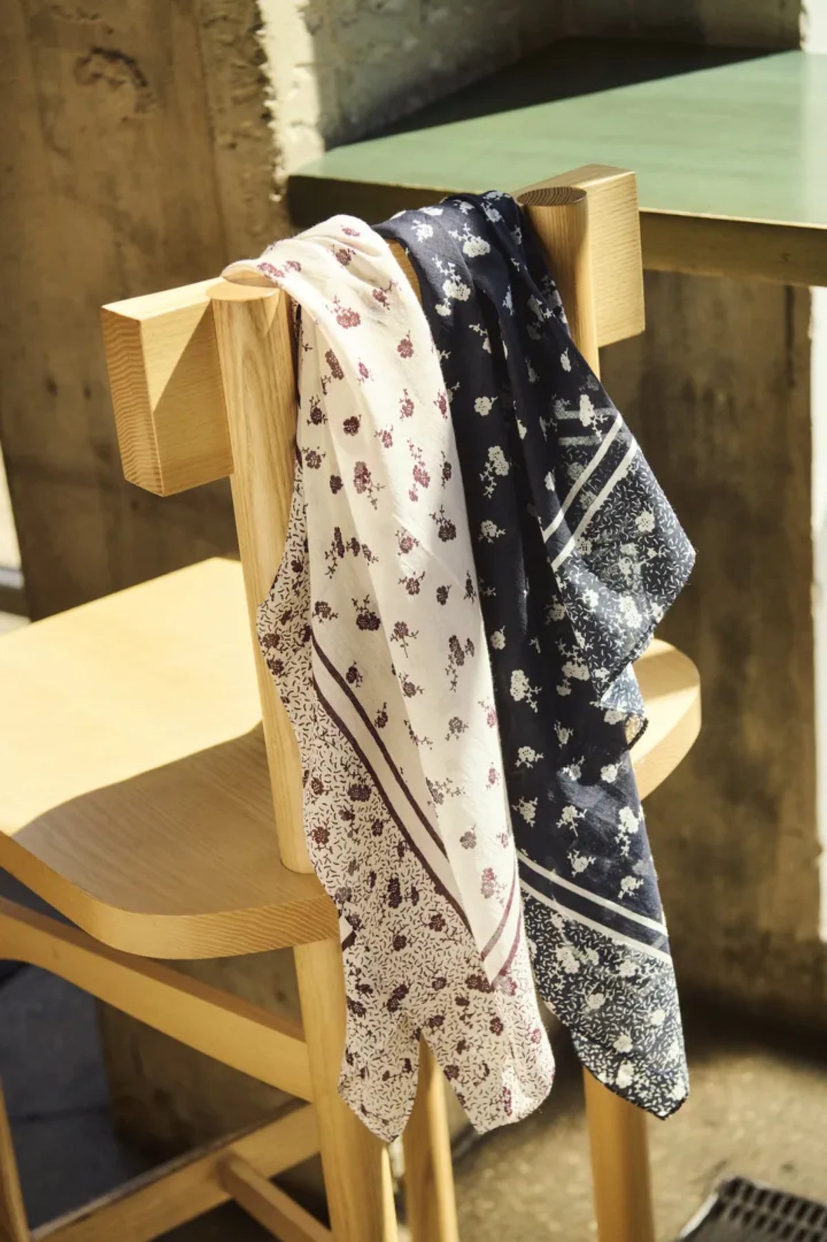PHI SCARF BOMULLSKJERF – Blå