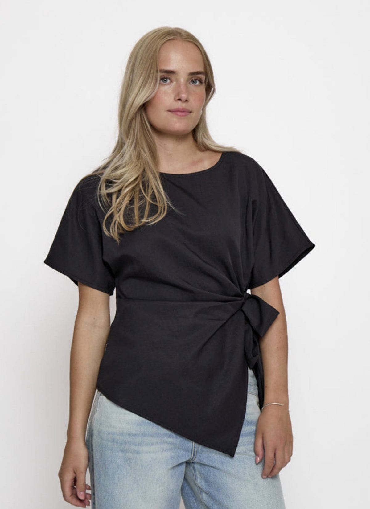 REBECCA BLOUSE BLUSE TOPP – Svart