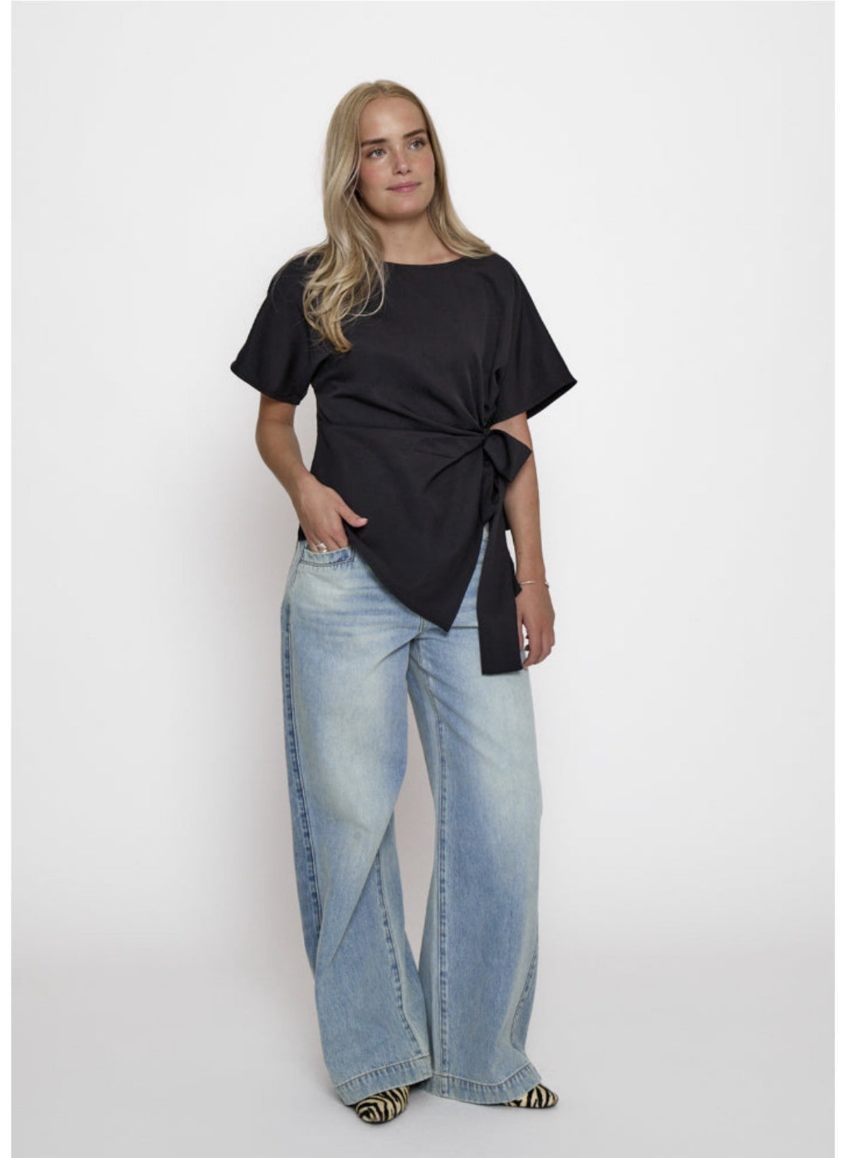 REBECCA BLOUSE BLUSE TOPP – Svart