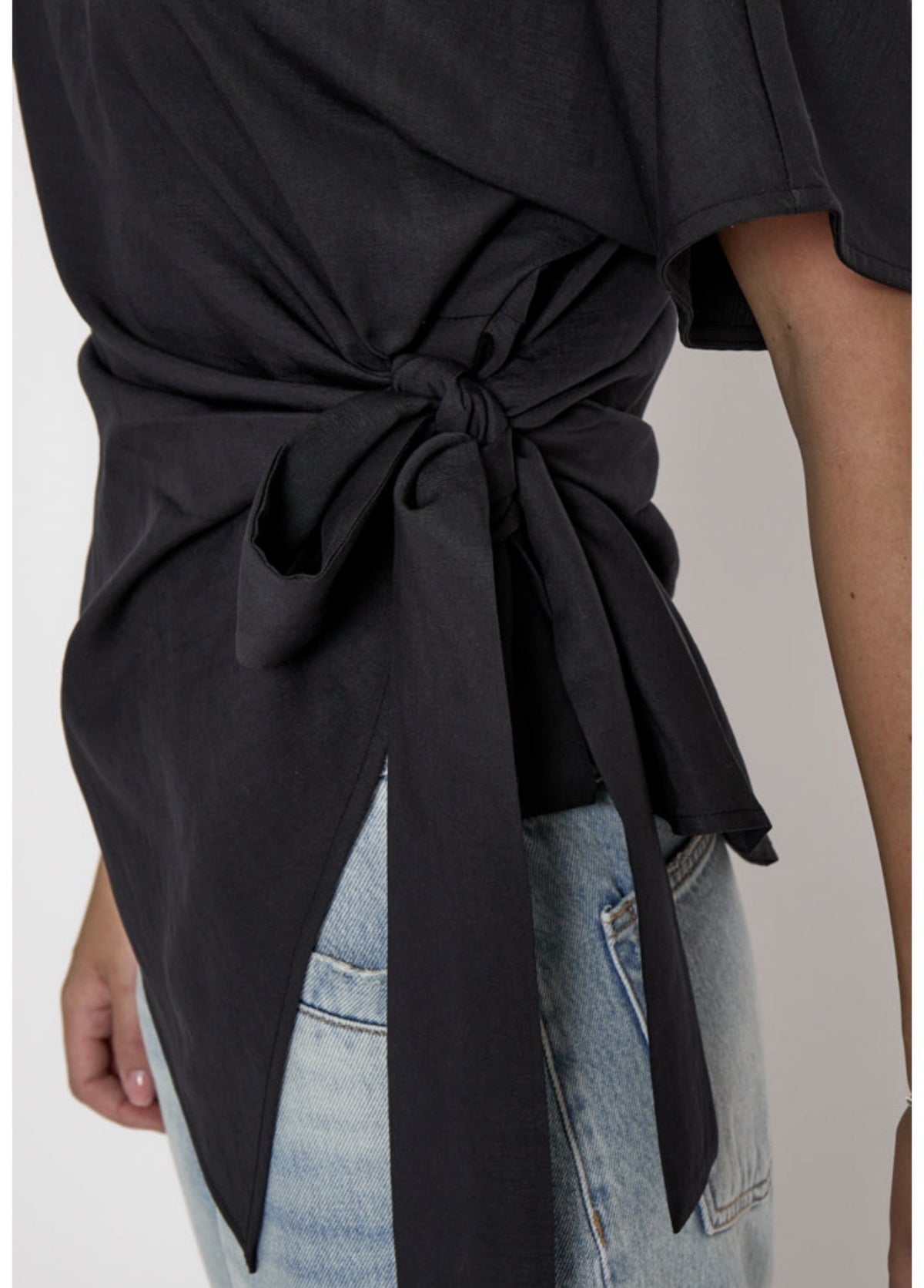 REBECCA BLOUSE BLUSE TOPP – Svart