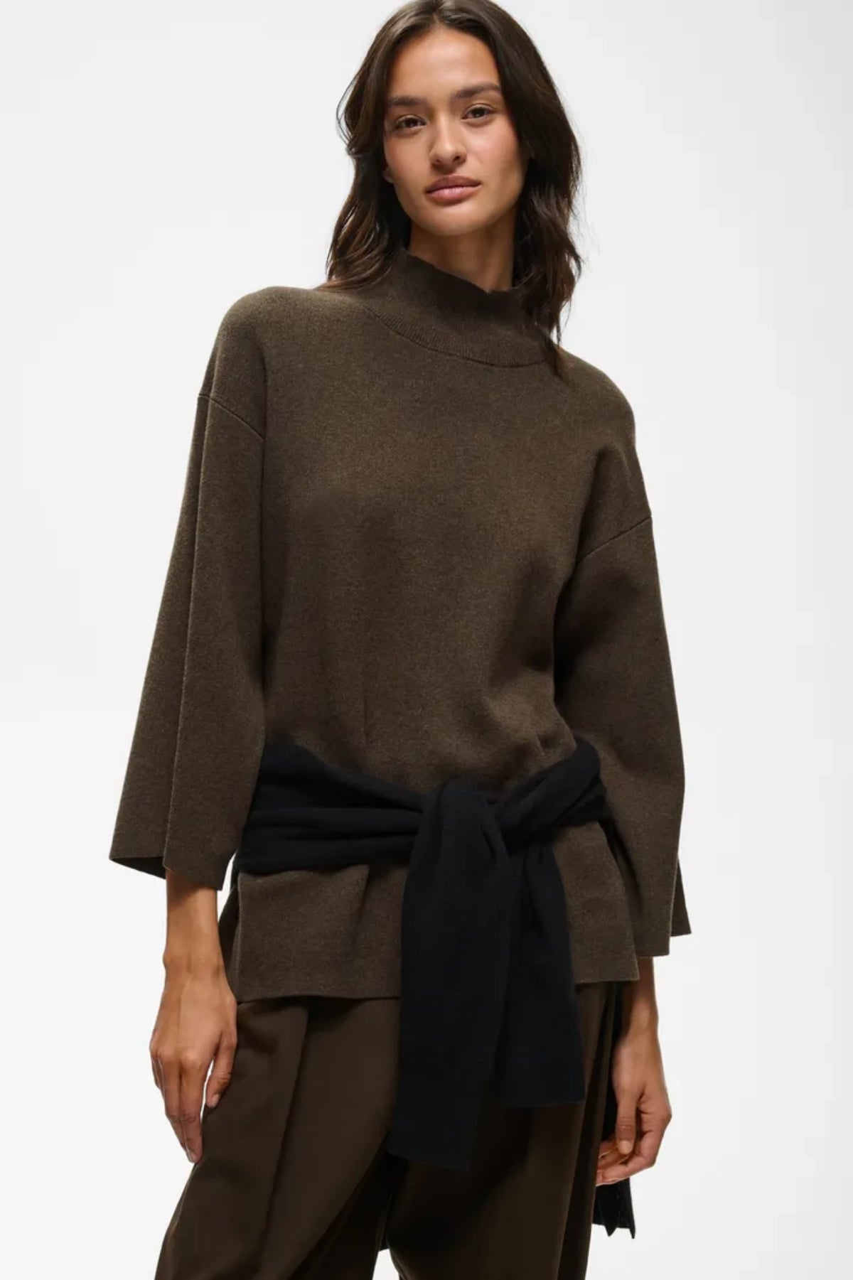 TILDA HIGHNECK – Brun