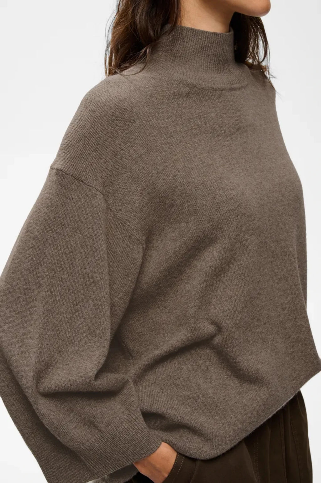 TALLY MONIKA HIGHNECK – Grå