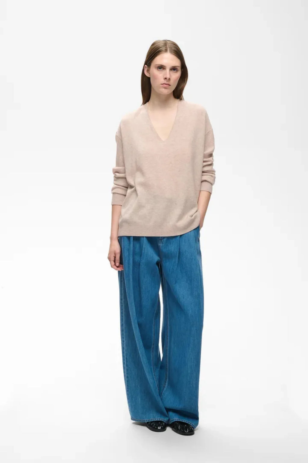 TALLY MONIKA V-NECK – Beige