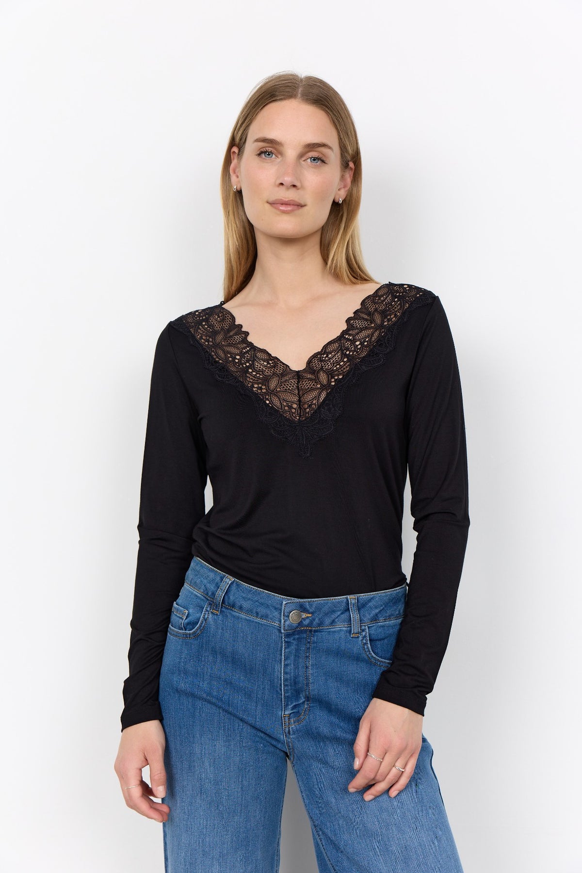 MARICA TOPP BLACK – Svart