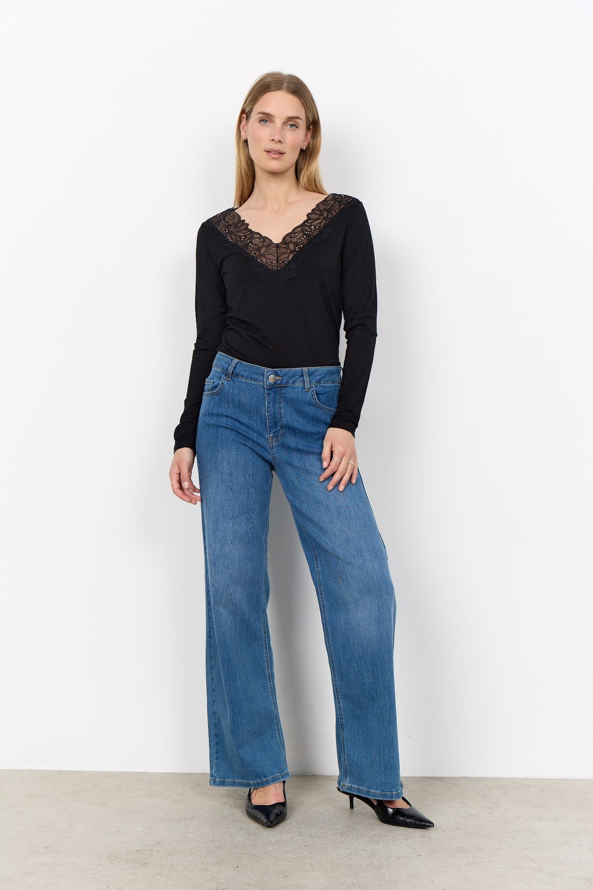 MARICA TOPP BLACK – Svart
