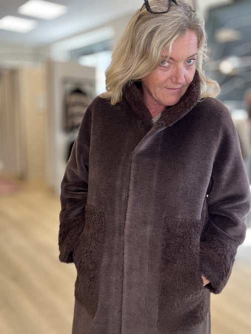 ADEKIA JACKER FUR – Brun