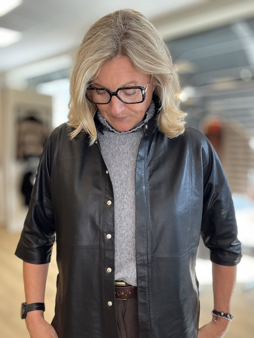 TENNA 3/4 SLEEVE LOOSE FIT SHIRT SORT – Svart