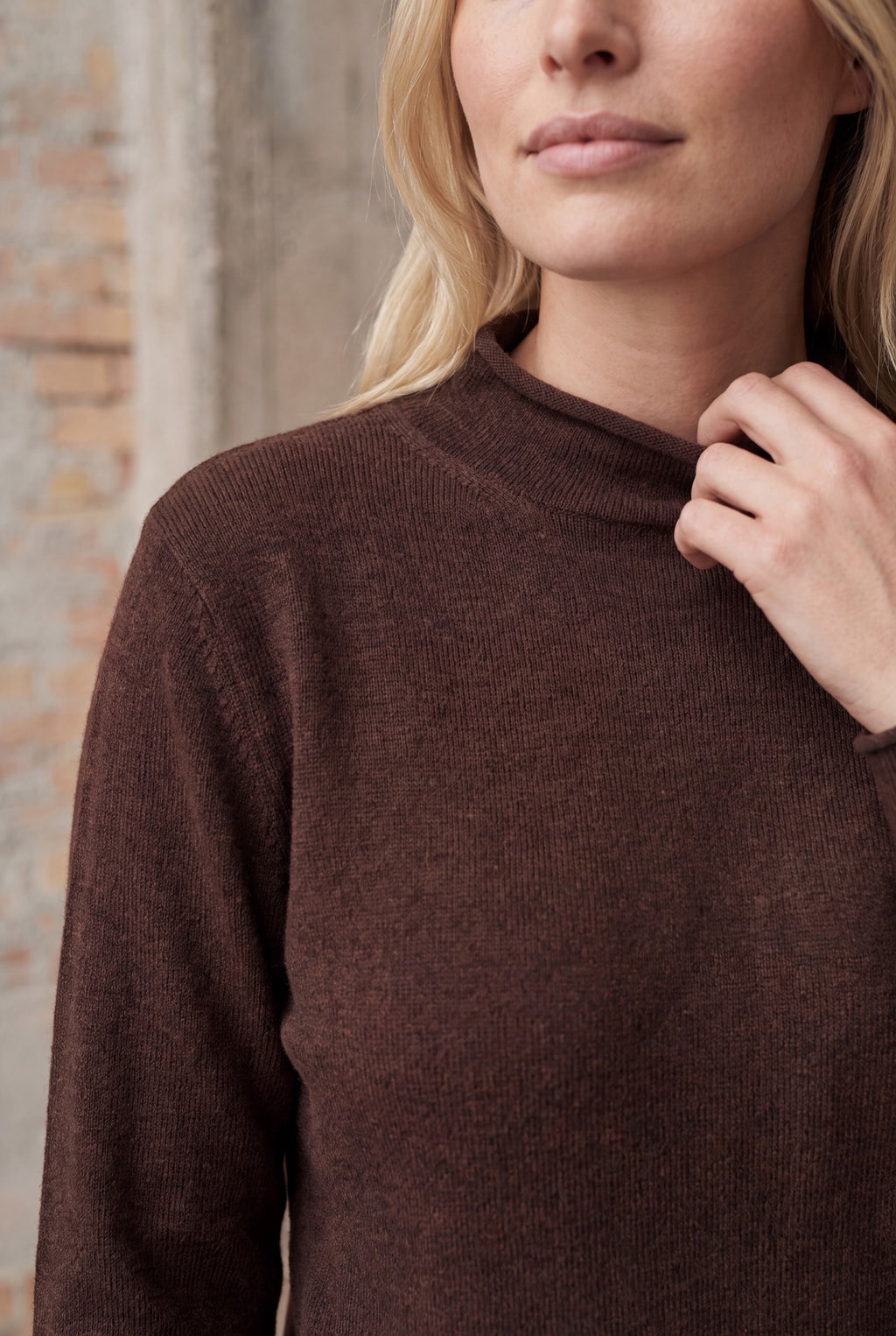 FRIGGA A SHAPE PULLOVER – Brun
