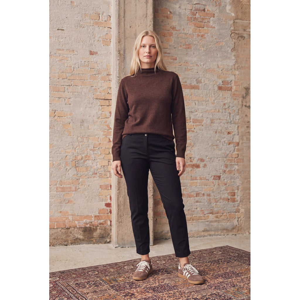 FRIGGA A SHAPE PULLOVER – Brun