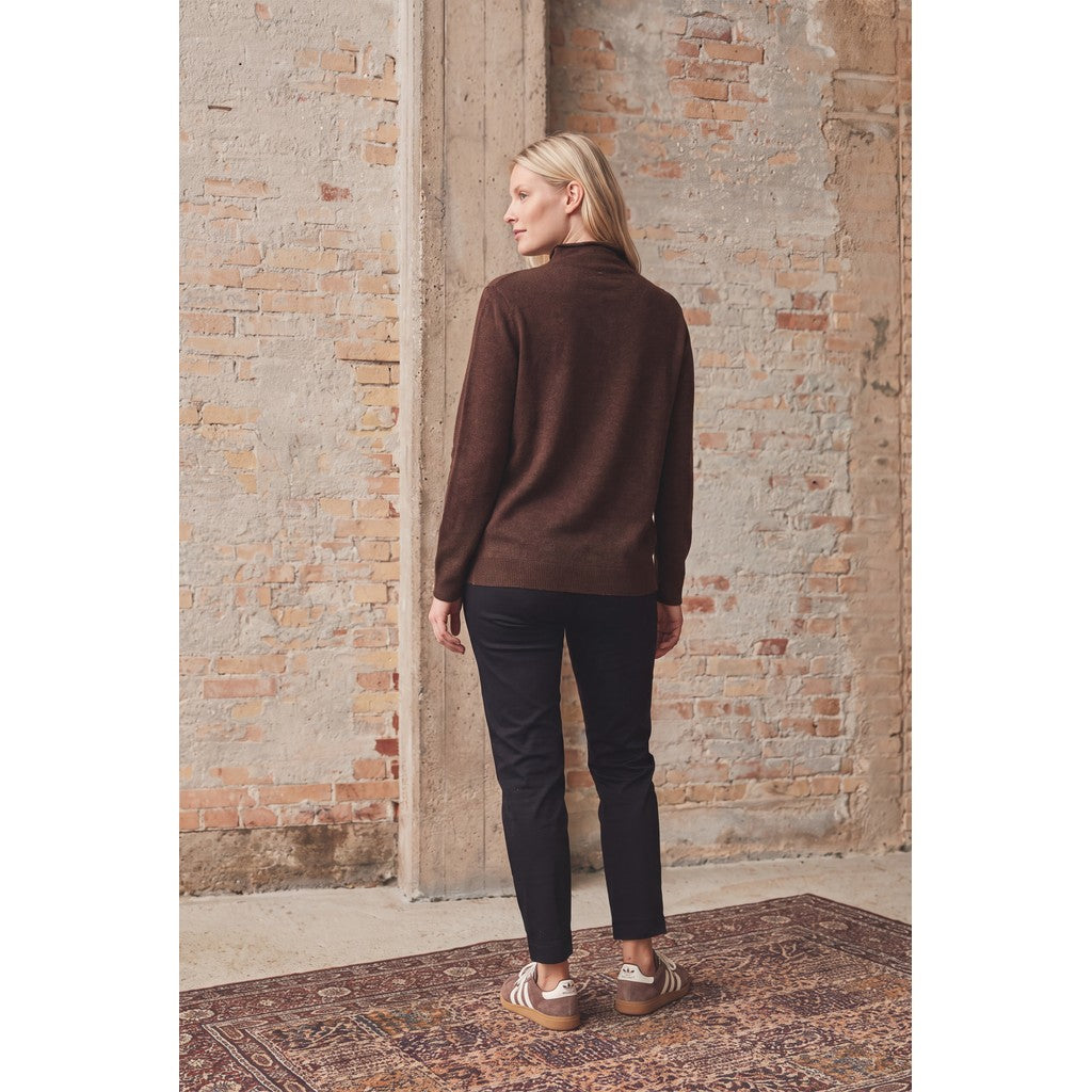 FRIGGA A SHAPE PULLOVER – Brun