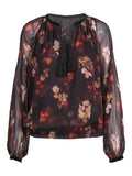 Haust Printed Blouse med blomsterprint i sort, rødt og rosa og knytebånd med dusker til dame, sett forfra