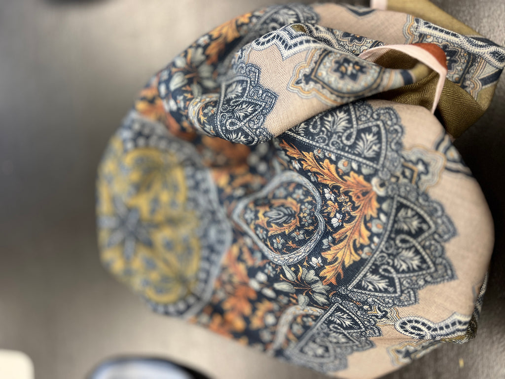 Printed Scarf 70x70 tosidig