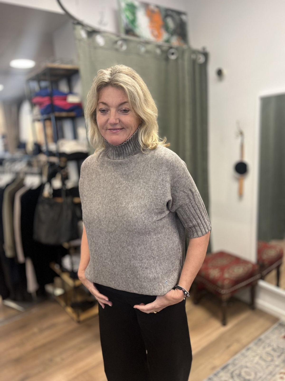 TURTLENECK SWEAT GENSER KORT ERM FANGO – Brun