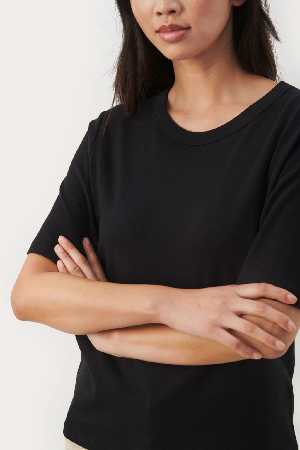 PART TWO RATANA T SHIRT RUND HALSSV – Svart