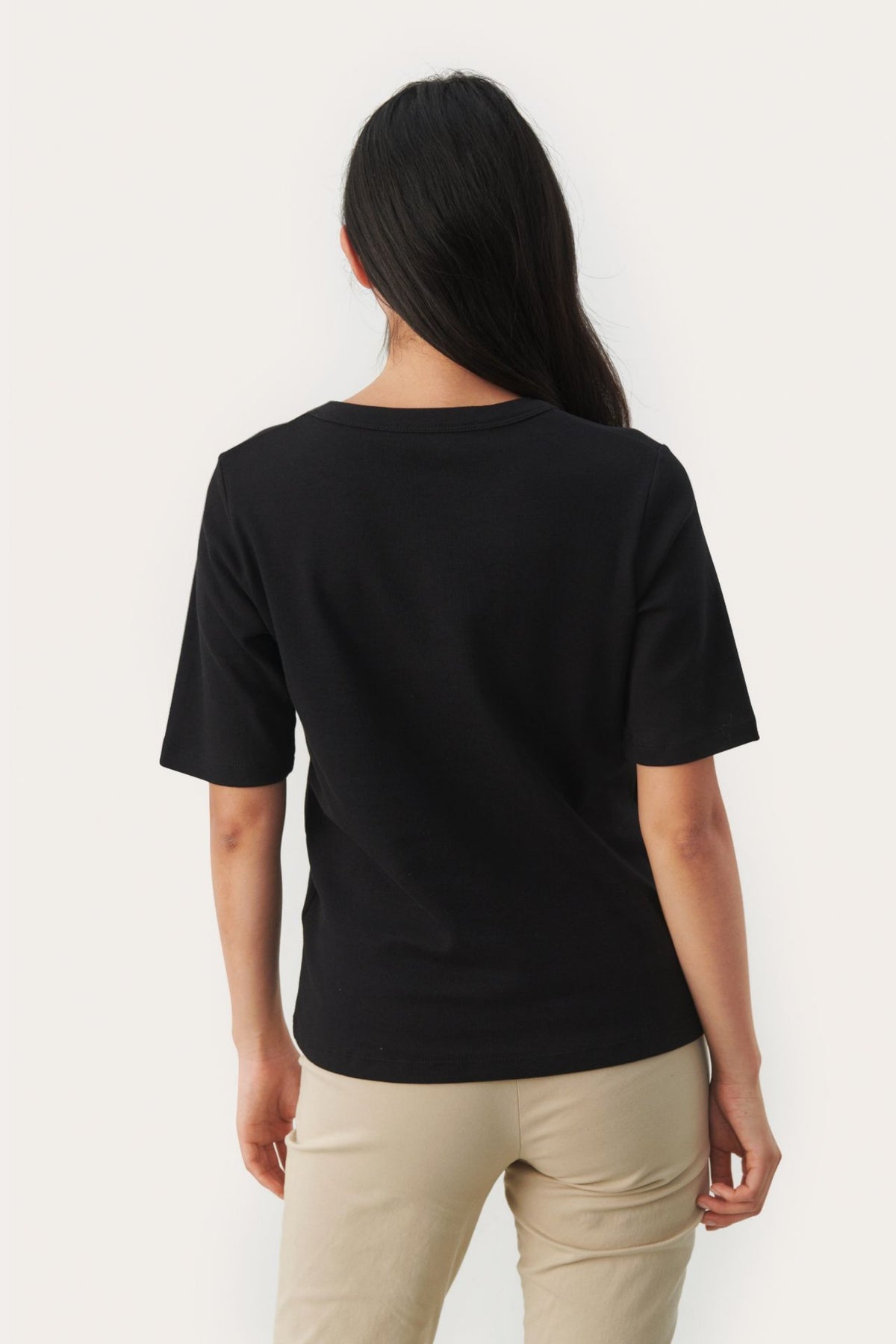 PART TWO RATANA T SHIRT RUND HALSSV – Svart
