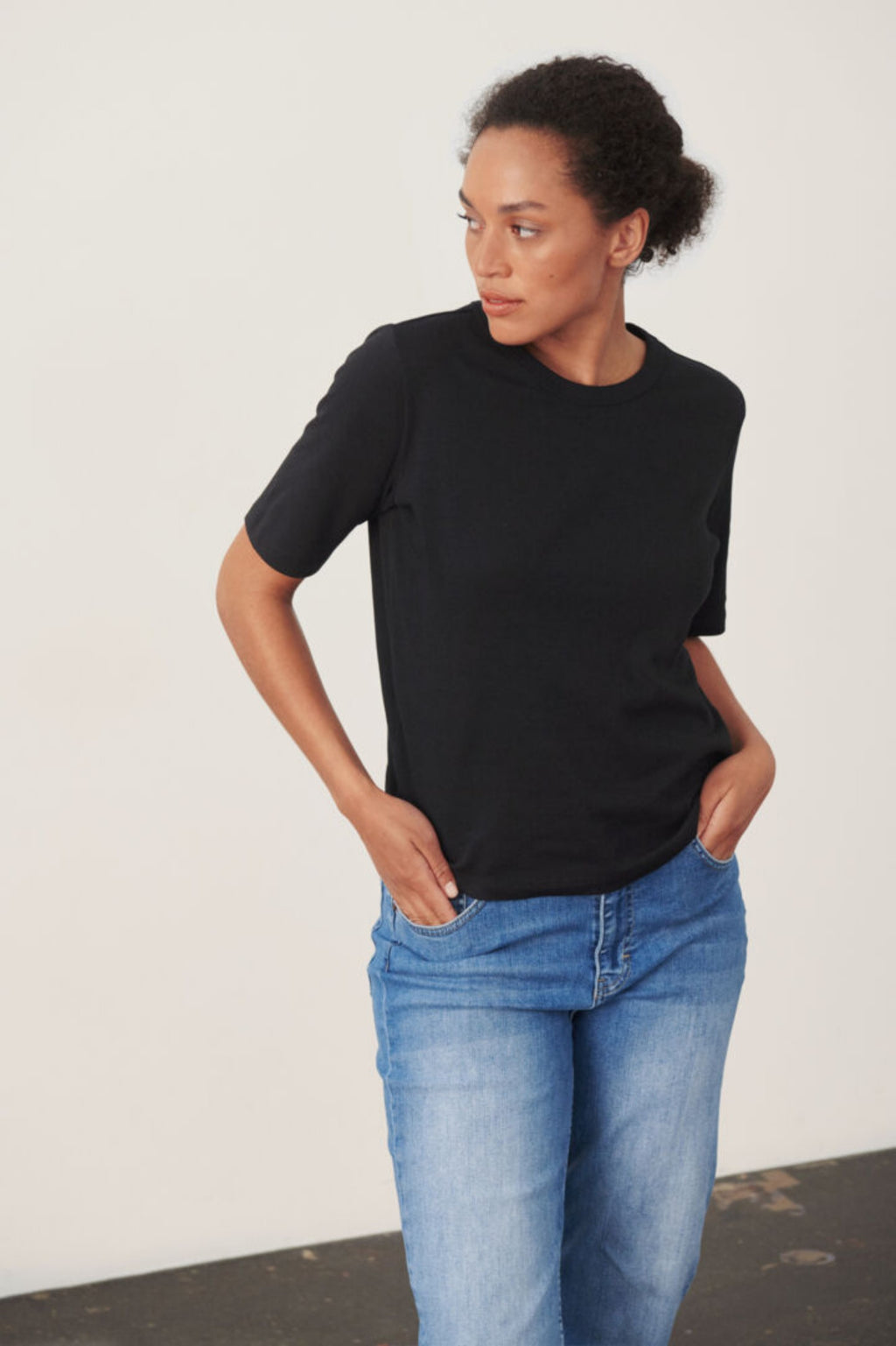 PART TWO RATANA T SHIRT RUND HALSSV – Svart