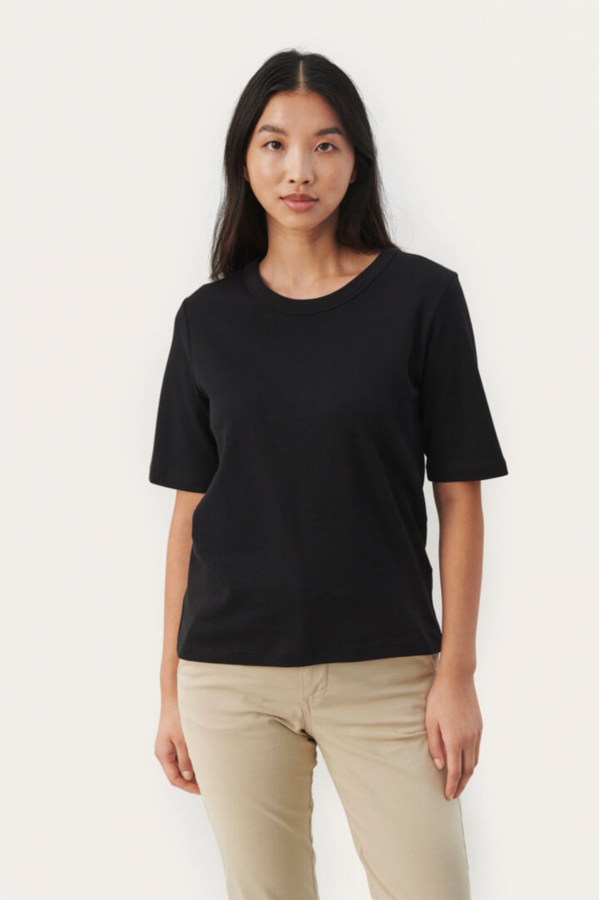 PART TWO RATANA T SHIRT RUND HALSSV – Svart