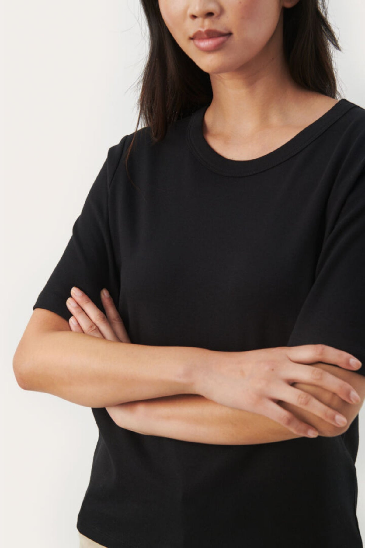 PART TWO RATANA T SHIRT RUND HALSSV – Svart