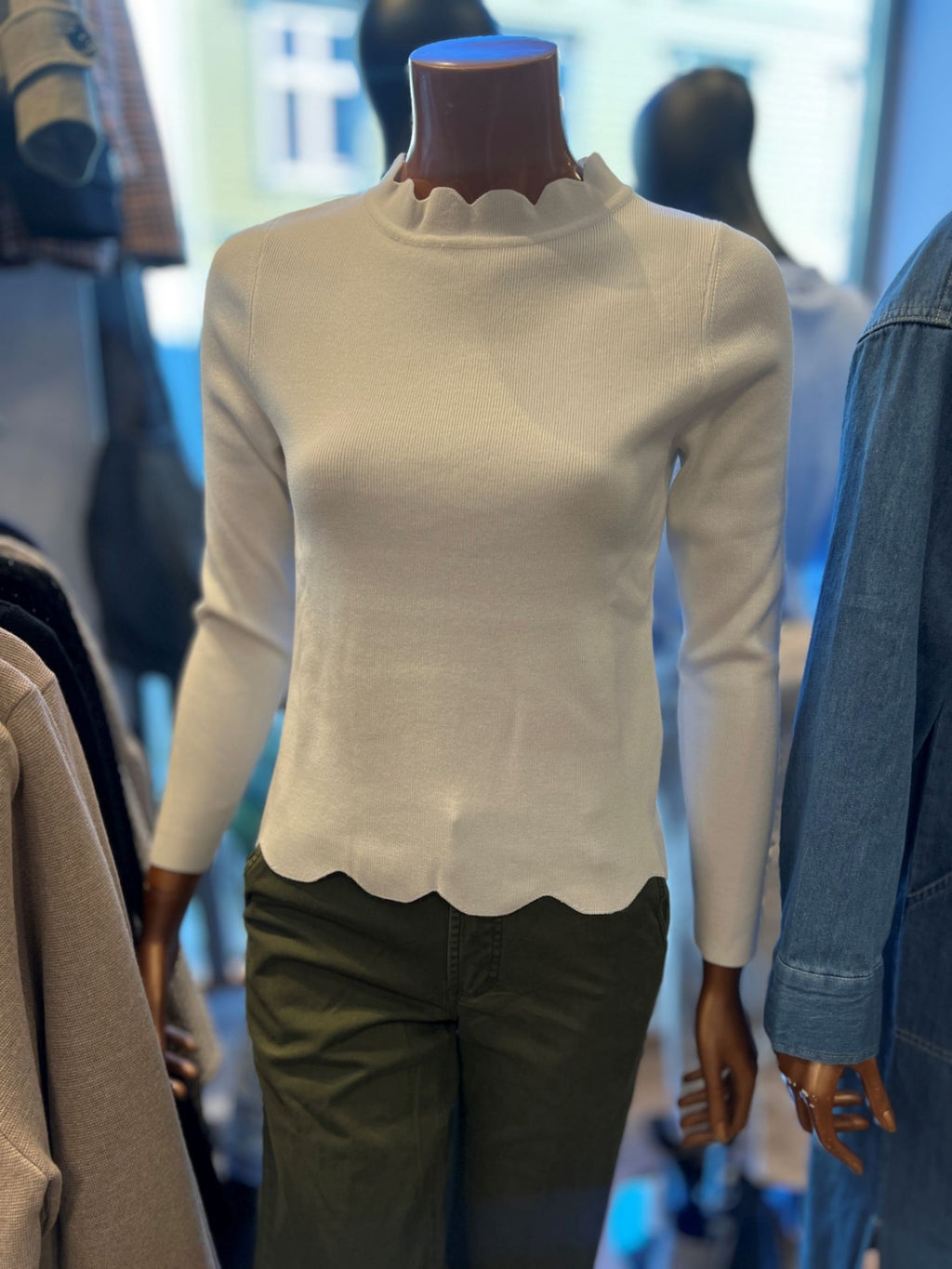 SUSANNA PULLOVER – Hvit