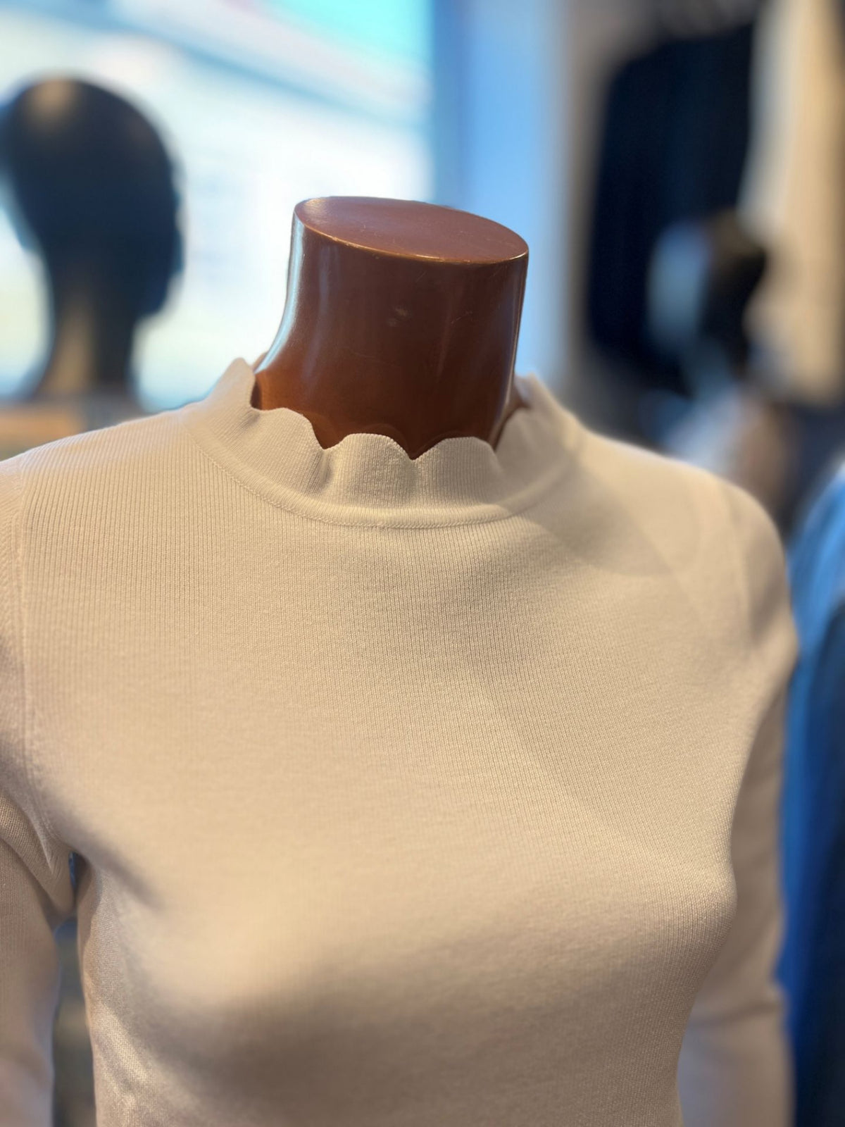 SUSANNA PULLOVER – Hvit