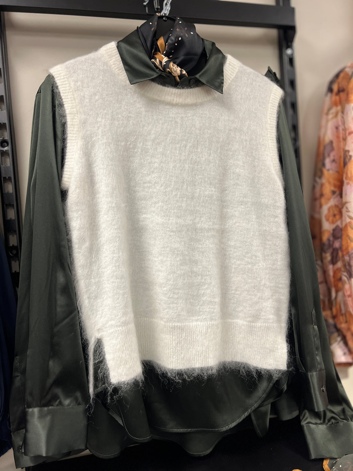 Ine Mohair Slipon Vest