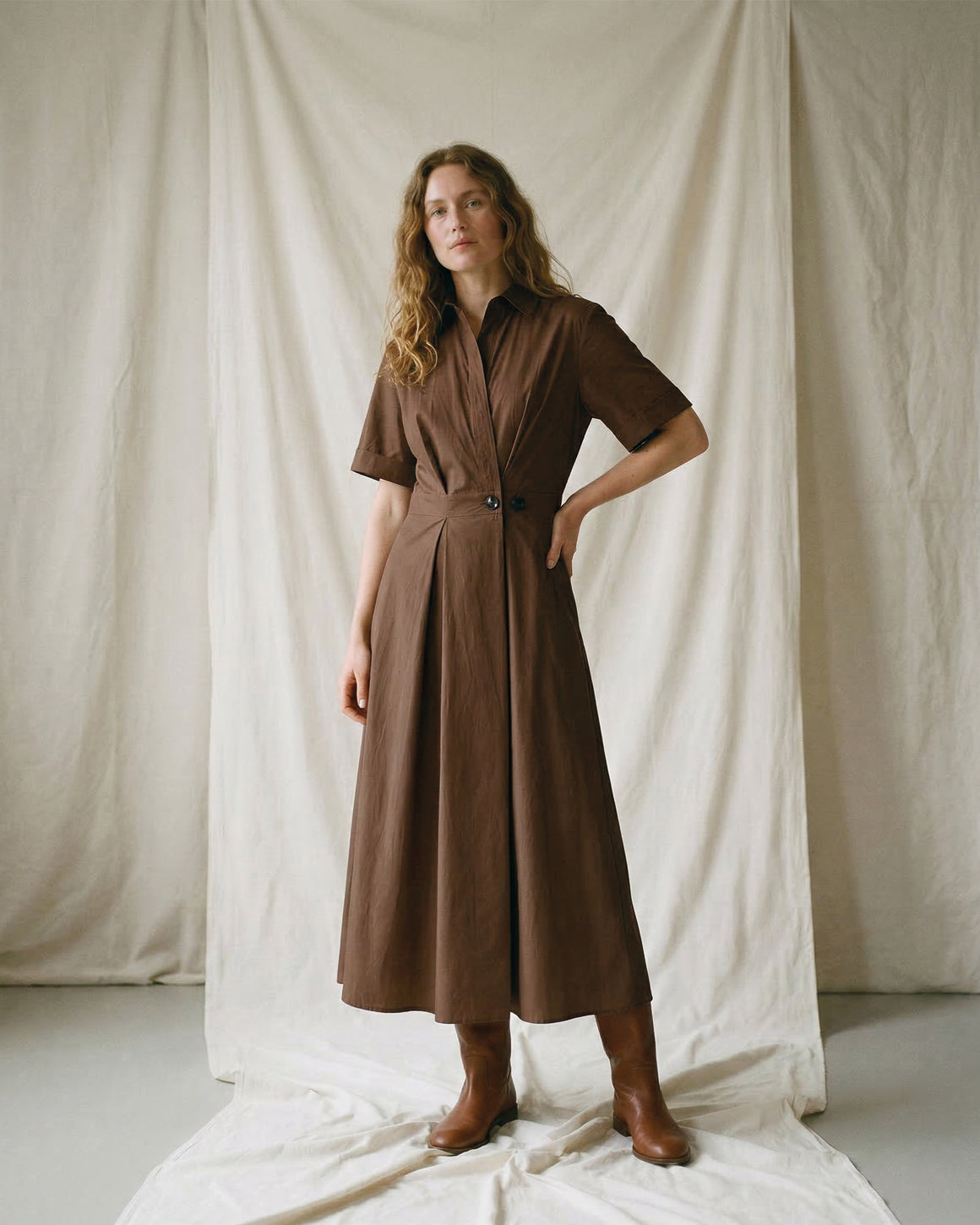 Pia Dress med kort arm – LR1776 - Dark Brown - Extra 5.jpg